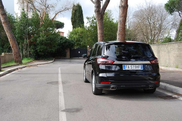 Ford S-Max 2.0 TDCi AWD in prova