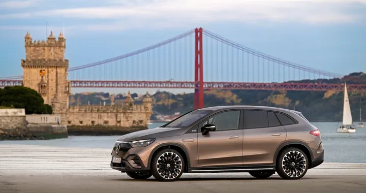 Mercedes-Benz EQE SUV: lusso elettrico a ruote alte