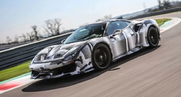 Ferrari 488 Pista, i primi giri al Nurburgring: ecco il video