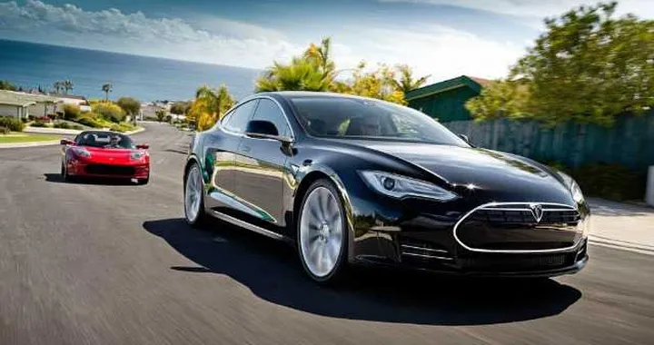 Tesla Model S: in Italia da 69.000 euro