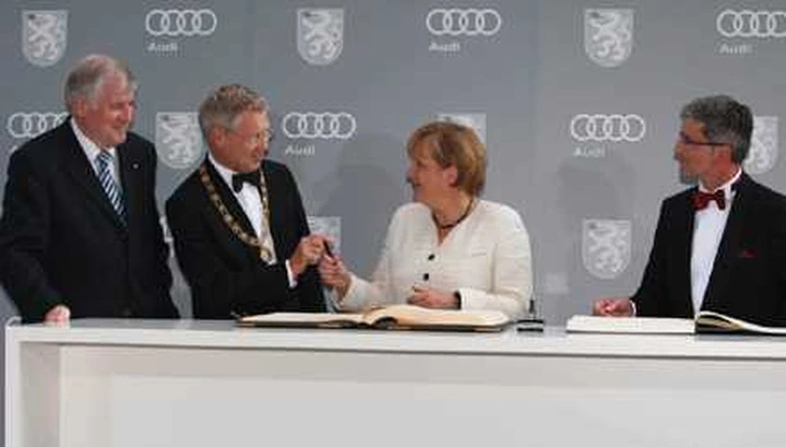 Anche la Merkel al centenario Audi
