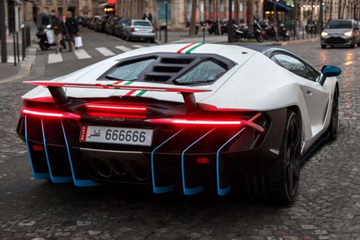 Lamborghini Centenario a Parigi, il video