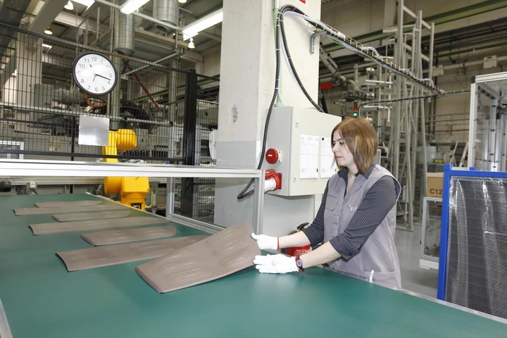 Citroen C4 Cactus: Airbump