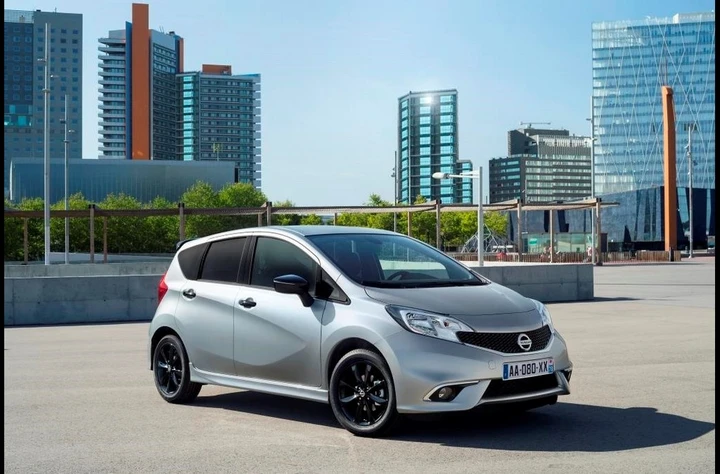 Nissan Note Black Edition: nuova serie speciale