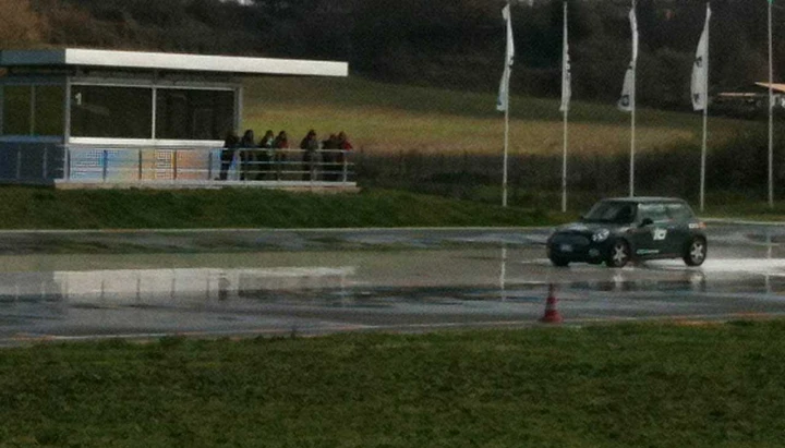 8 marzo: donne al volante a Vallelunga