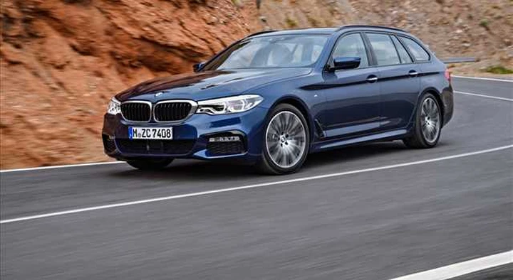 Bmw Serie 5 Touring MY 2017: immagini ufficiali
