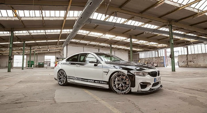 Bmw M4R Carbonfiber Dynamics