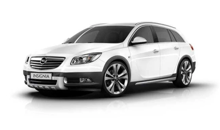 Opel Insigna CrossFour: il debutto nel 2012?