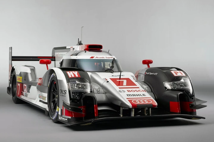 Audi R18 e-tron quattro 2015: le foto ufficiali