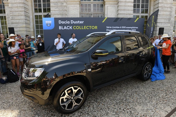 Dacia Duster Black Collector, serie speciale in anteprima al Grand Pique-Nique Dacia 2019: immagini ufficiali