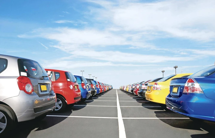 Vendite auto nel 2015 spesi 4 miliardi in più