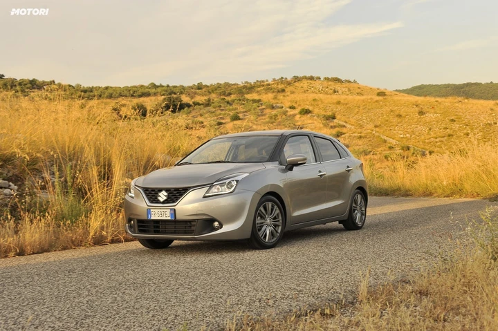 Suzuki Baleno 1.2 Dualjet Hybrid B-Top: la prova su strada