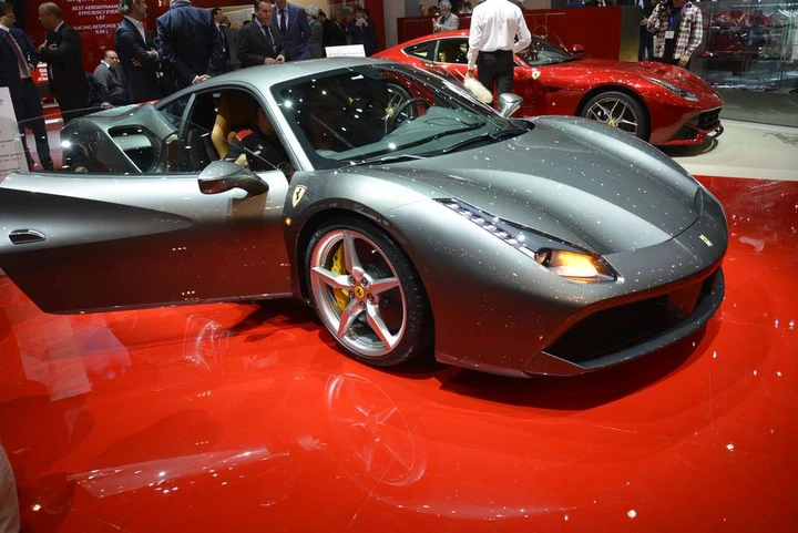 Ferrari 488 GTB al Salone di Ginevra 2015