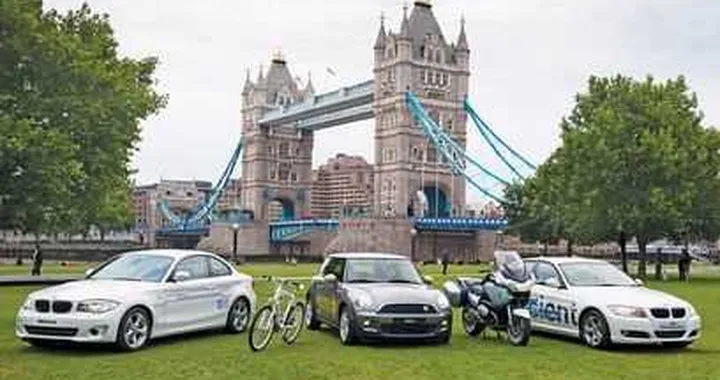 Bmw: presentata la flotta olimpica