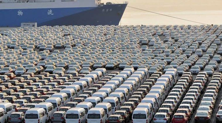 Mercato auto: Cina pronta a dimezzare i dazi sull’importazione di auto