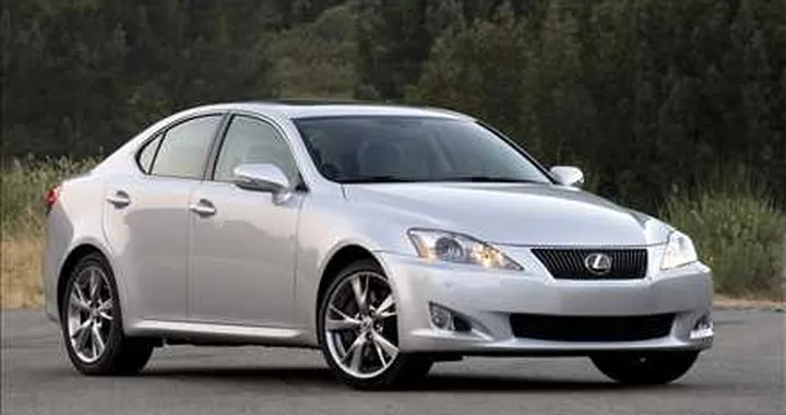 Nuova Lexus IS 2012: avrà il turbo