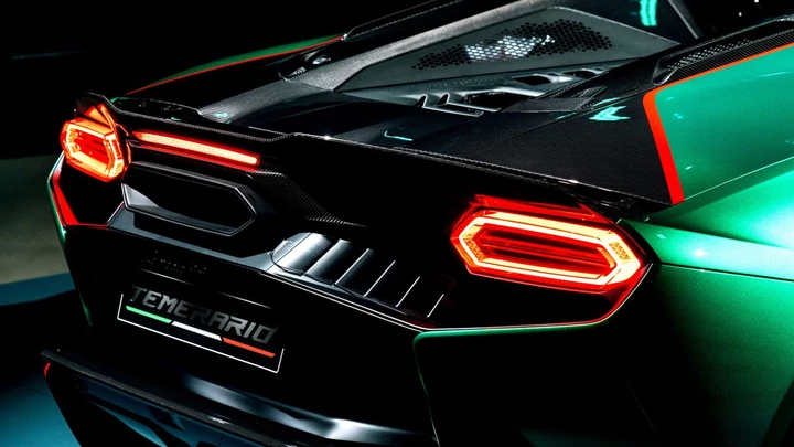 Lamborghini festeggia 63 anni con un evento speciale a Imola