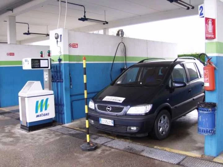 Piemonte, 1° distributore di metano liquido