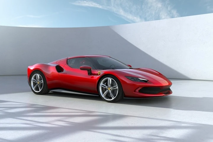 Ferrari 296 GTB: caratteristiche, prestazioni, motore ibrido