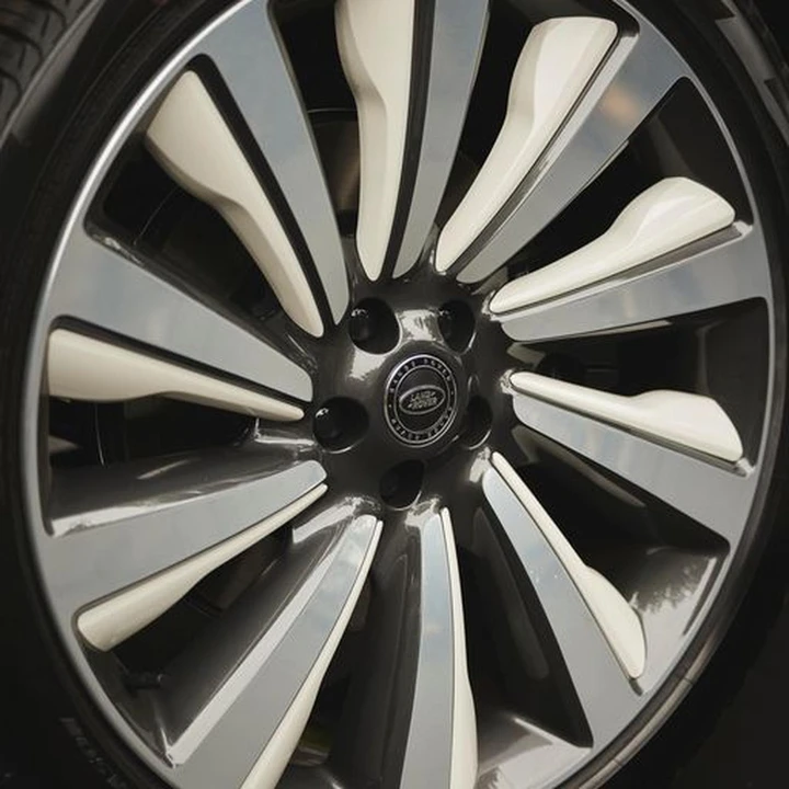 Range Rover SV Carmel Edition 2024