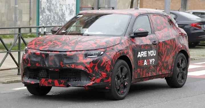 Alfa Romeo Milano: primo avvistamento in strada per il prototipo [FOTO SPIA]