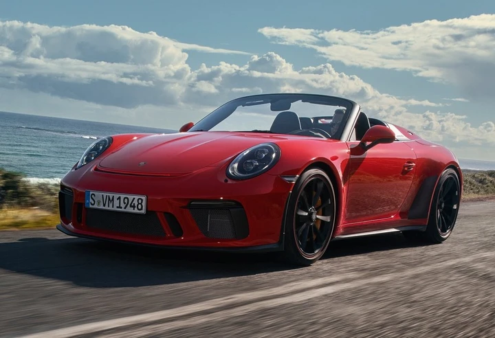 Porsche 911 Speedster 2019: le immagini.
