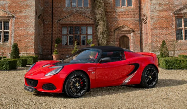 Lotus Elise: svelata la gamma 2017 e la versione Sprint