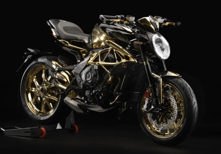 MV Agusta Dragster 800 RC: arriva il modello unico Shining Gold