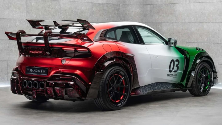 Ferrari Purosangue by Mansory: arriva l’edizione Tricolore da 755 CV