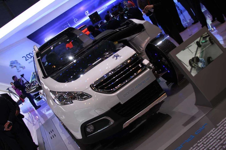 Peugeot 2008 Hybrid Air