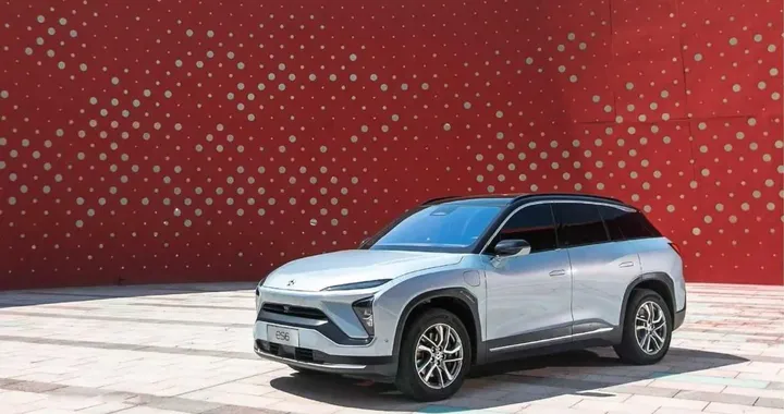 Maniglie auto a scomparsa: la Cina impone l'apertura manuale