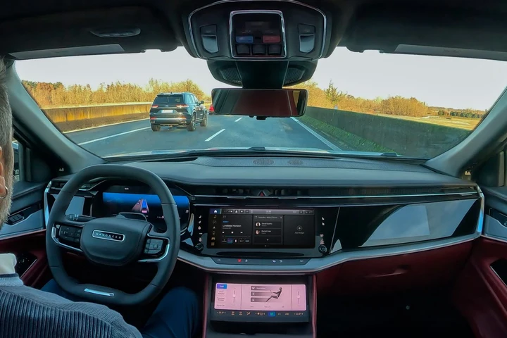 La Svizzera è all'avanguardia: il futuro della guida autonoma in Europa