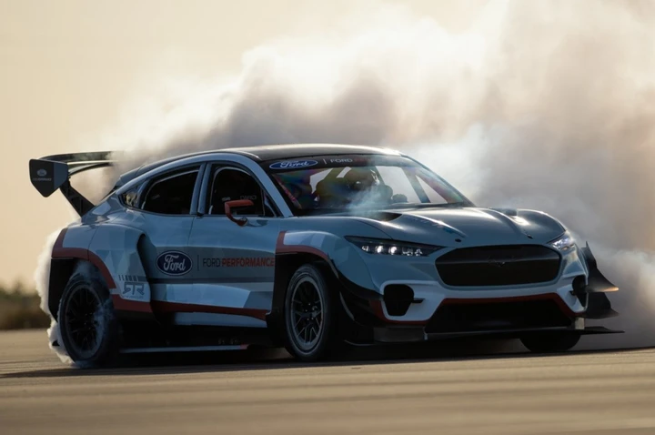 Ford Mustang Mach-E 1400 Concept: immagini ufficiali