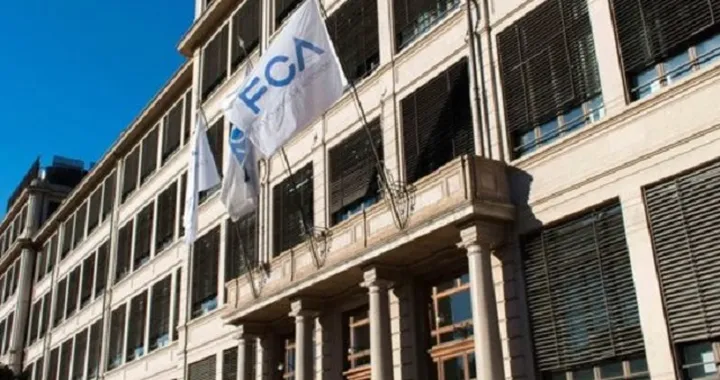 FCA azzera il debito, ma taglia alcune stime per il secondo semestre