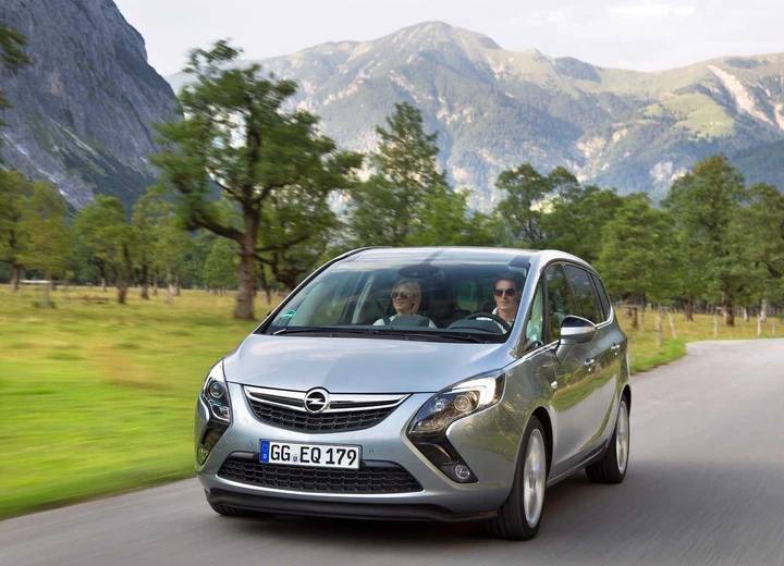 Opel Zafira Tourer 2012