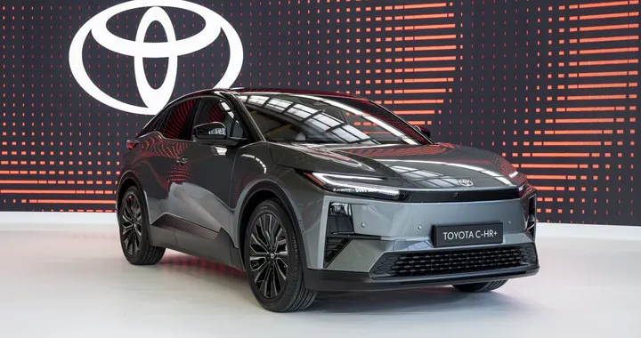 Toyota C-HR+, il SUV diventa elettrico: fino a 600 km di autonomia