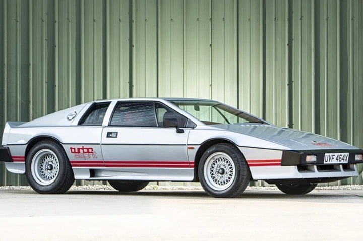 Auto storiche: in vendita la Lotus Esprit Turbo che fu di Colin Chapman
