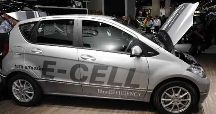 Mercedes Classe A E-Cell: elettrica a 3 punte