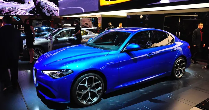 Alfa Romeo Giulia Veloce, svelata al Salone di Parigi 2016