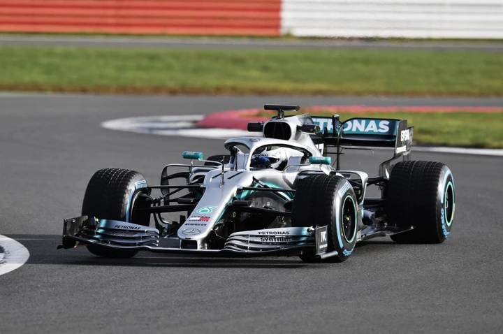 Mercedes-AMG W10 F1 2019, presentazione a Silverstone: immagini ufficiali