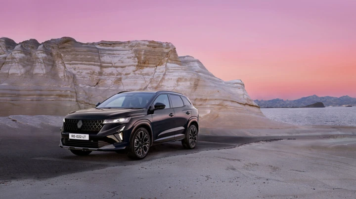 Renault Austral E-Tech Series arriva in Italia: tecnologia, efficienza e prezzi