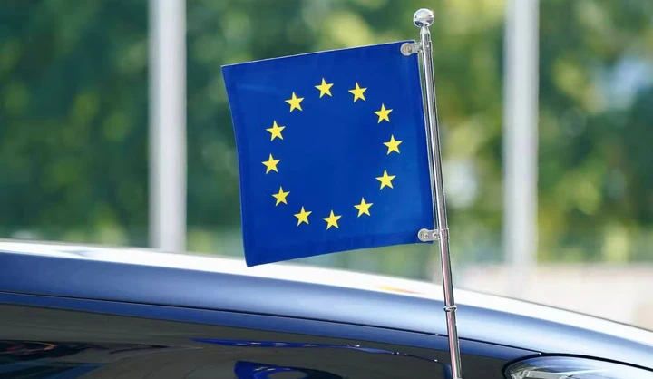 Europa senza motori termici? Il PPE dichiara guerra al bando auto 2035