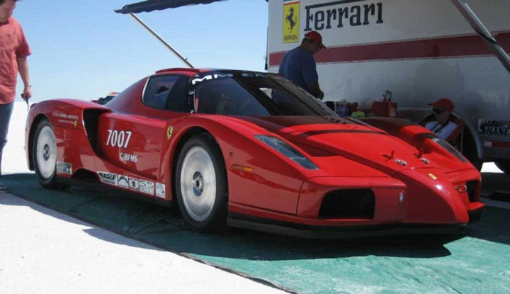 Ferrari Enzo da record a Bonneville