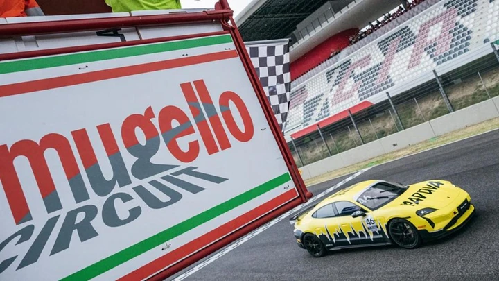 Taycan Rush 2025: il round del Mugello tra spettacolo e tecnologia green