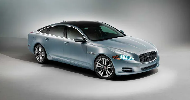 Nuova Jaguar Xj MY 2014: debutta il 2.0 4 cilindri