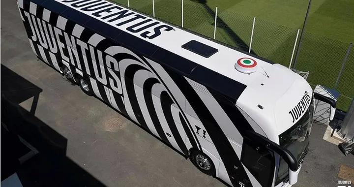 Garage Italia Customs: ha “vestito” anche il pullman della Juventus