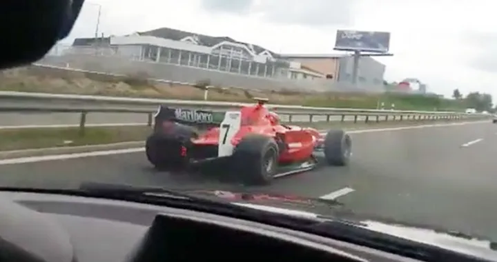 Una Ferrari F1 in autostrada? Ma non scherziamo: ecco il video