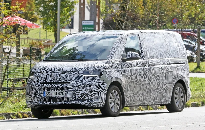 Nuova Volkswagen T7, le foto spia