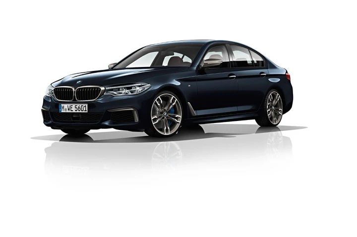 Bmw M550d xDrive 2017: immagini ufficiali