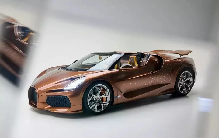 Bugatti crea una W16 Mistral unica al mondo dedicata al Piccolo Principe